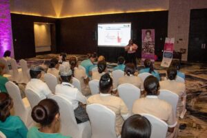 Wendy Gómez en una de sus actividades para Fundación Mi Milagro Isanely